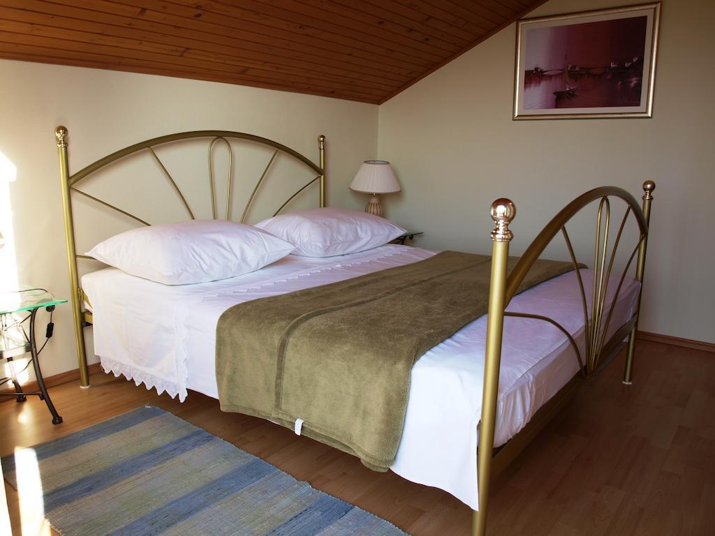 Apartment Zvonar Donji Okrug  Rum bild